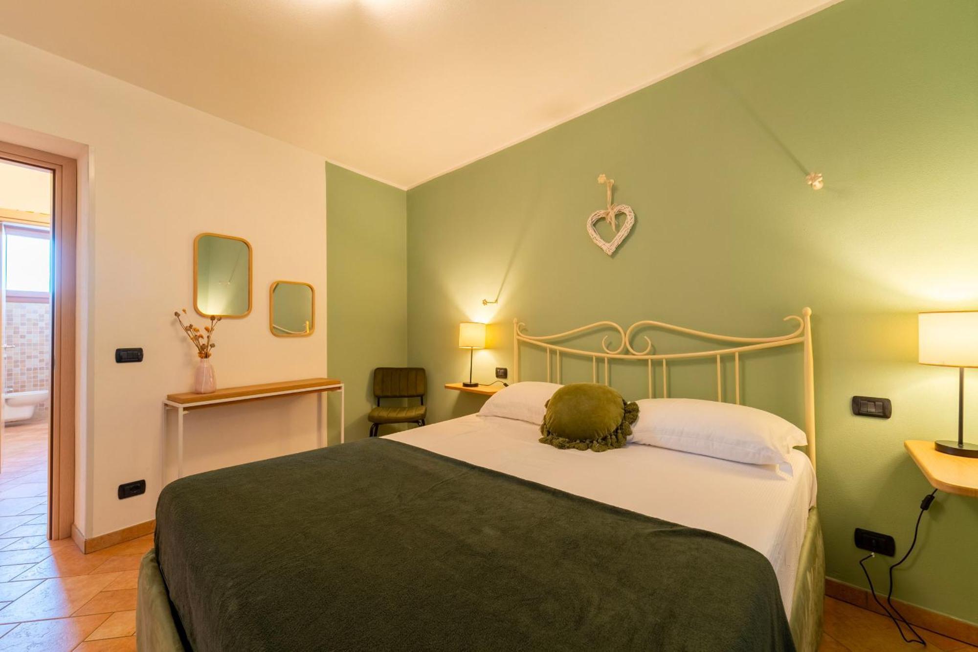 La Filanda Apartments By Wonderful Italy Bellagio Bagian luar foto