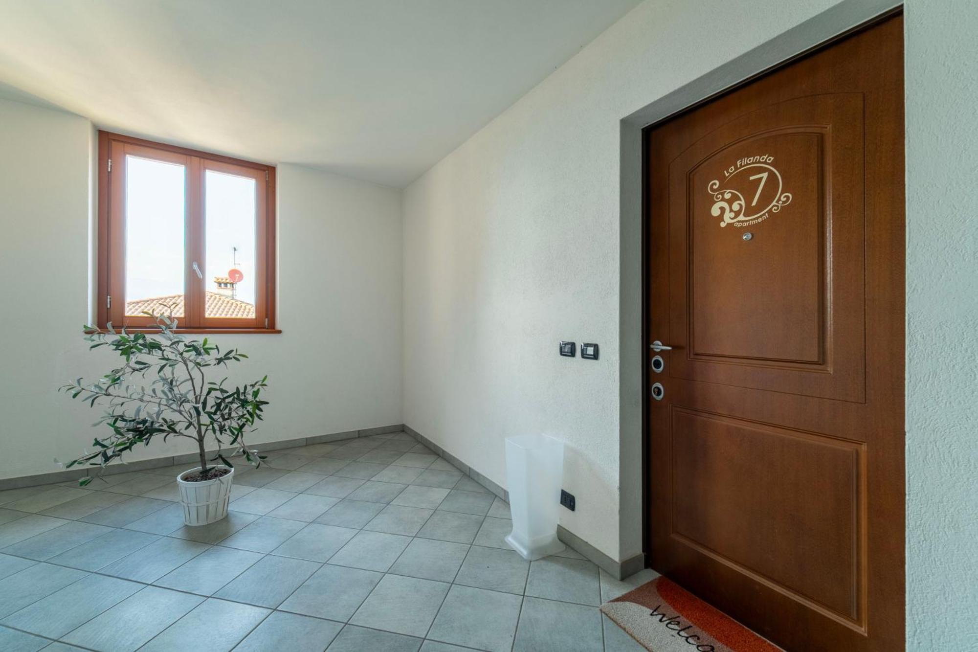 La Filanda Apartments By Wonderful Italy Bellagio Bagian luar foto
