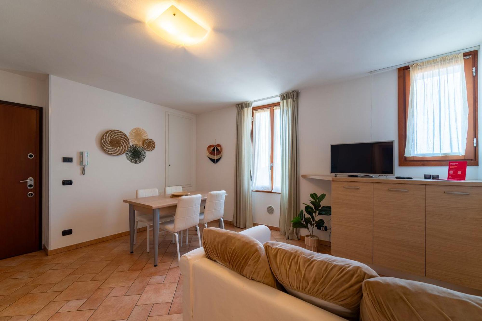 La Filanda Apartments By Wonderful Italy Bellagio Bagian luar foto