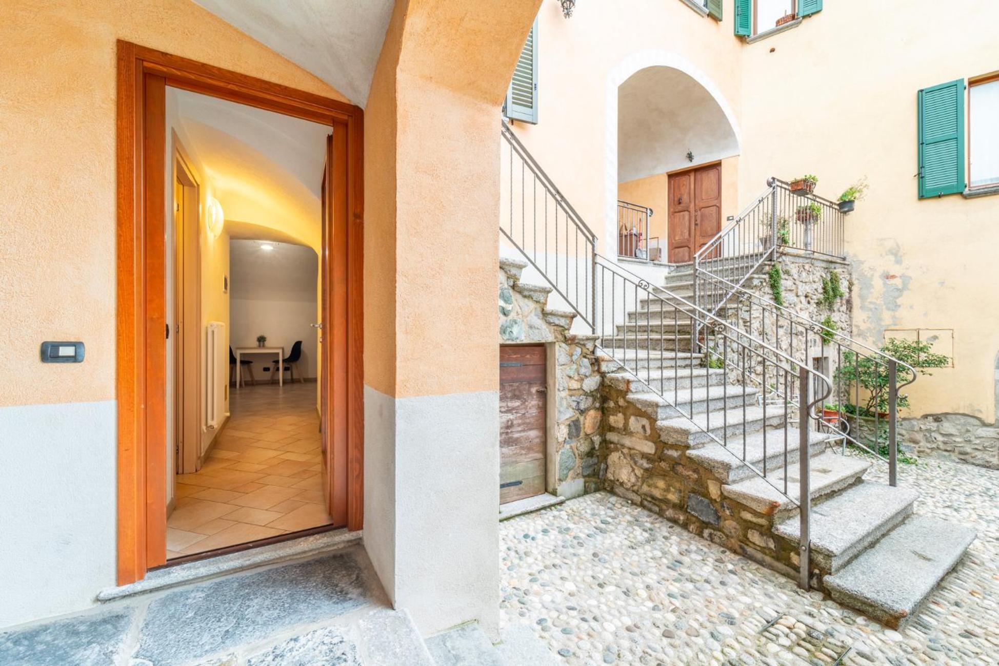 La Filanda Apartments By Wonderful Italy Bellagio Bagian luar foto