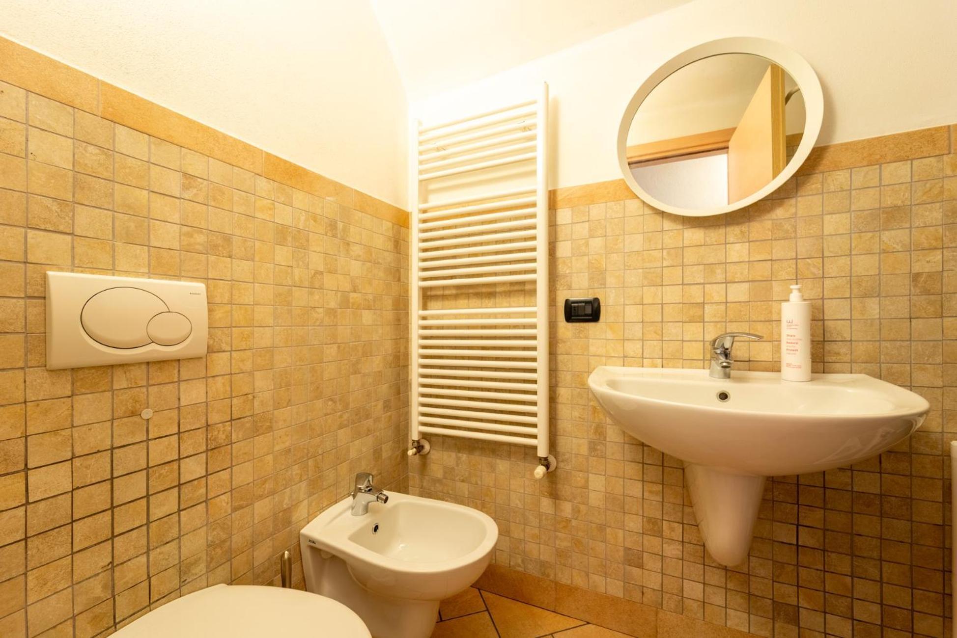 La Filanda Apartments By Wonderful Italy Bellagio Bagian luar foto