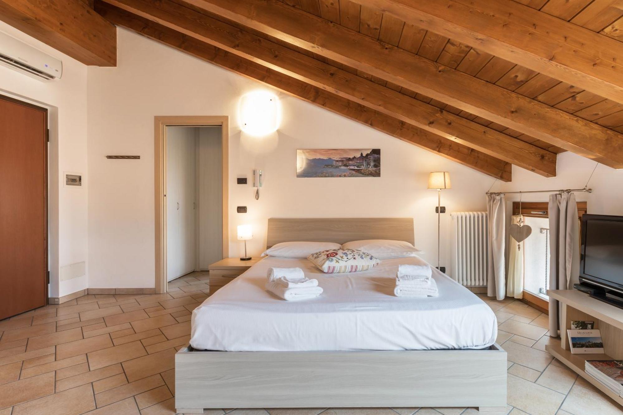 La Filanda Apartments By Wonderful Italy Bellagio Bagian luar foto