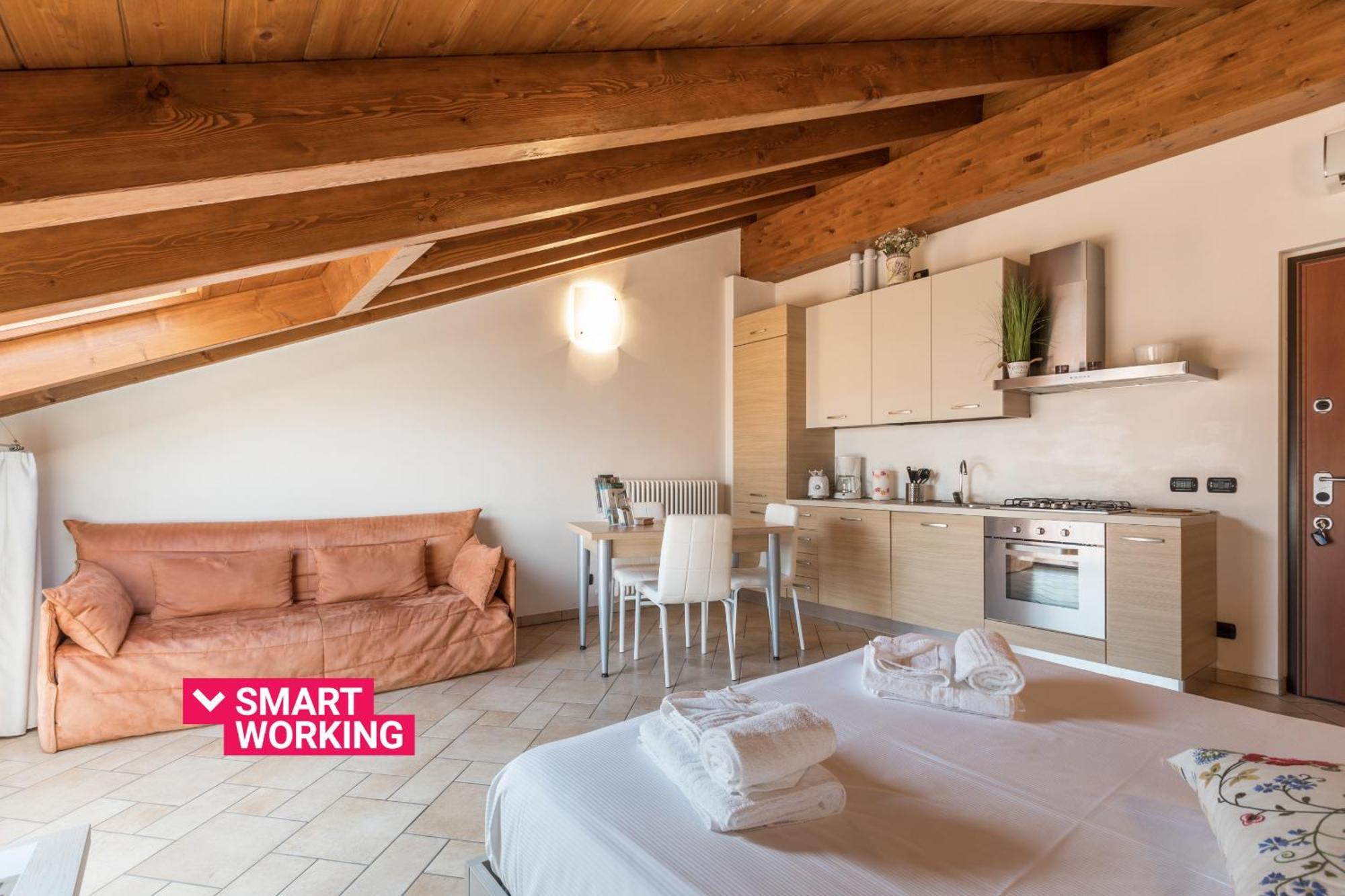 La Filanda Apartments By Wonderful Italy Bellagio Bagian luar foto