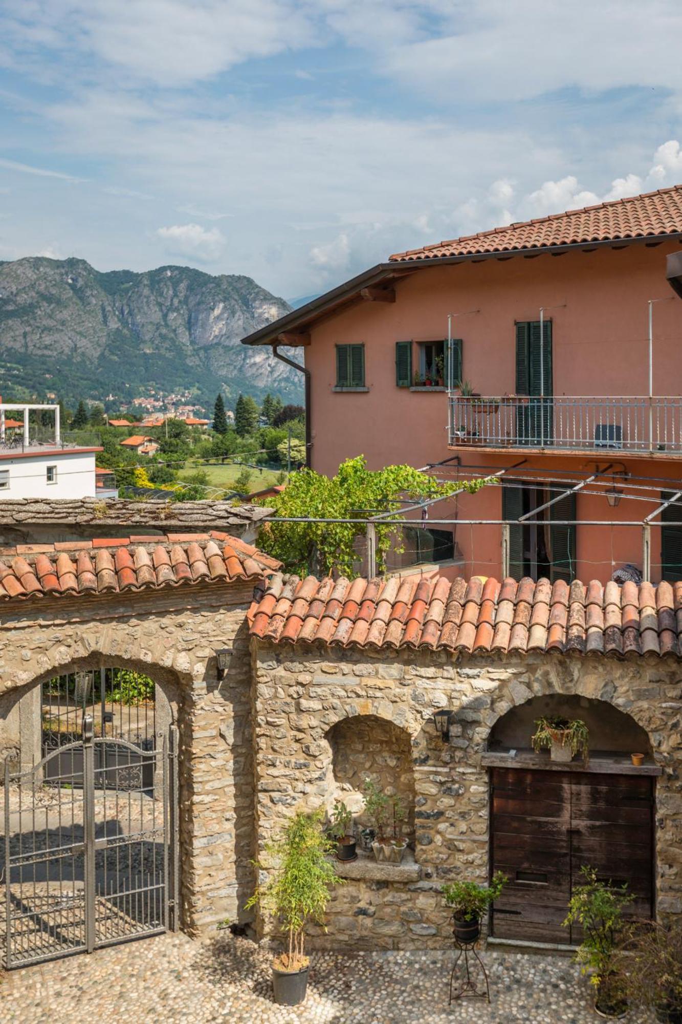 La Filanda Apartments By Wonderful Italy Bellagio Bagian luar foto