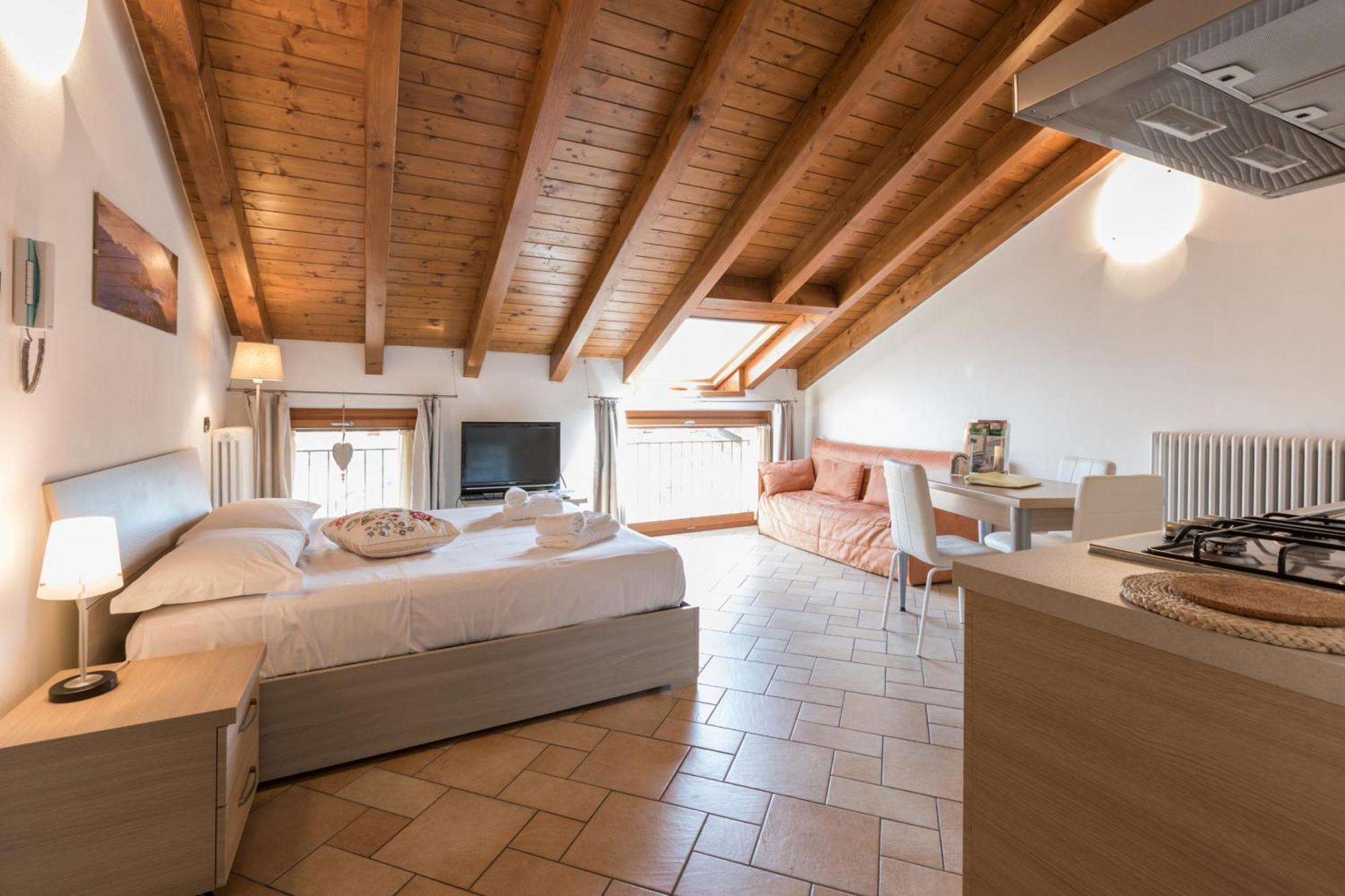 La Filanda Apartments By Wonderful Italy Bellagio Bagian luar foto